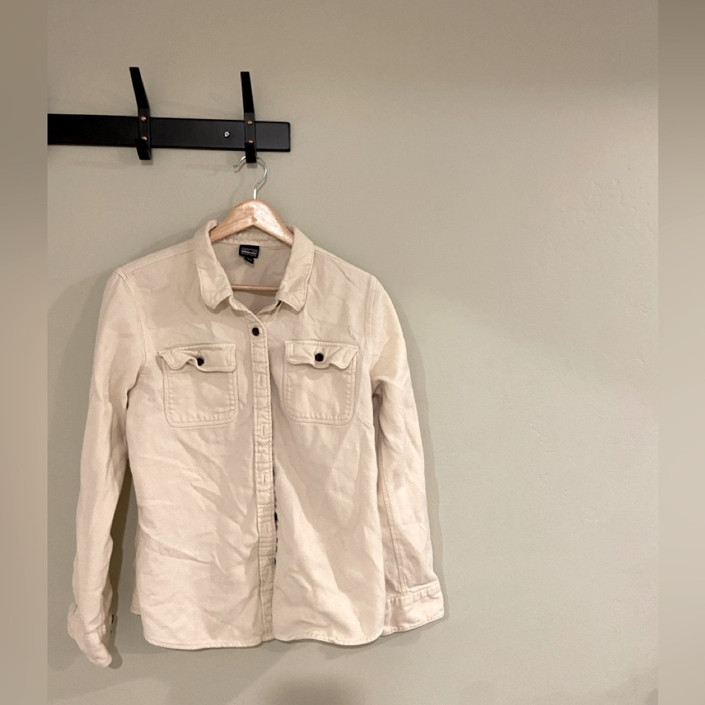 Patagonia Women's Fjord Flannel Organic Cotton Button Down Shirt Size M